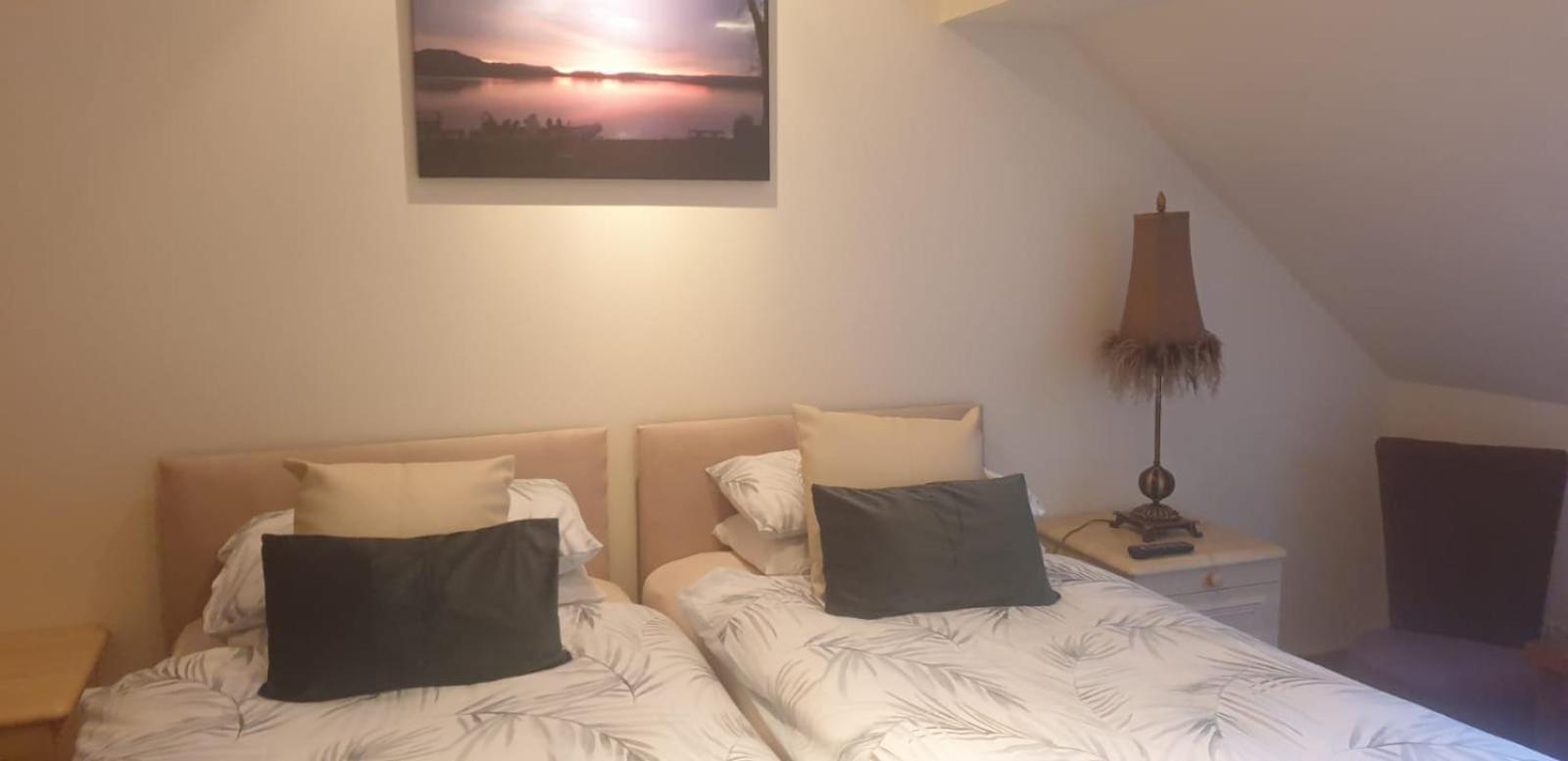 Culag Lochside Self Catering Appartement Luss Buitenkant foto